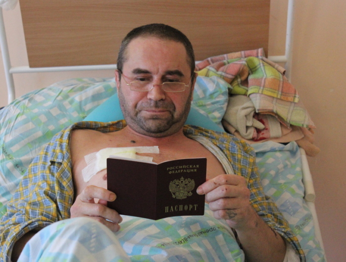 Ивановцу, пострадавшему при взрыве бытового газа на улице Минской, 63 Б, вручен новый паспорт